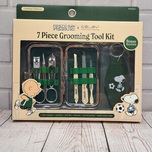 Celavi Peanuts 7 Piece  Grooming Tool Kit Snoopy Charley Brown Limited Edition